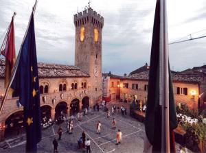 piazza_Montelupone